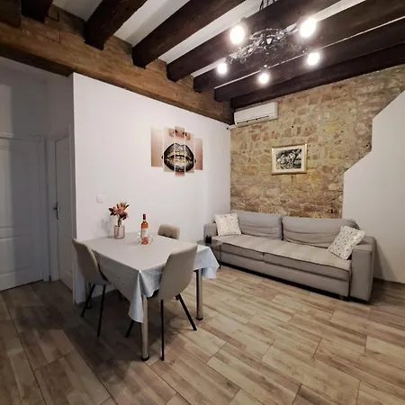Apartment Zrinka Jesenice (Split-Dalmatia)