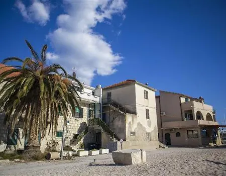 Zrinka Apartment *
